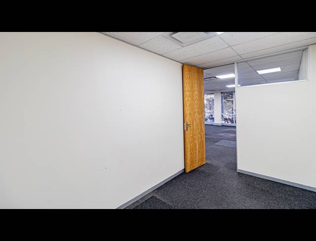 359M² OFFICE TO LET IN FERNDALE